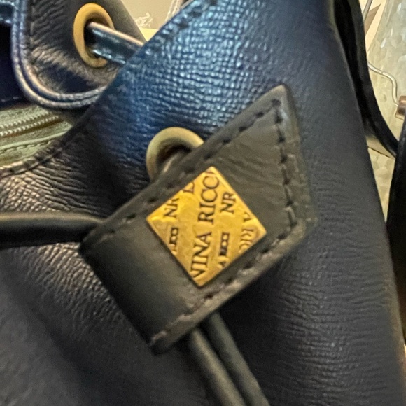 Gorgeous navy Nina Ricci bucket bag - Picture 10 of 16